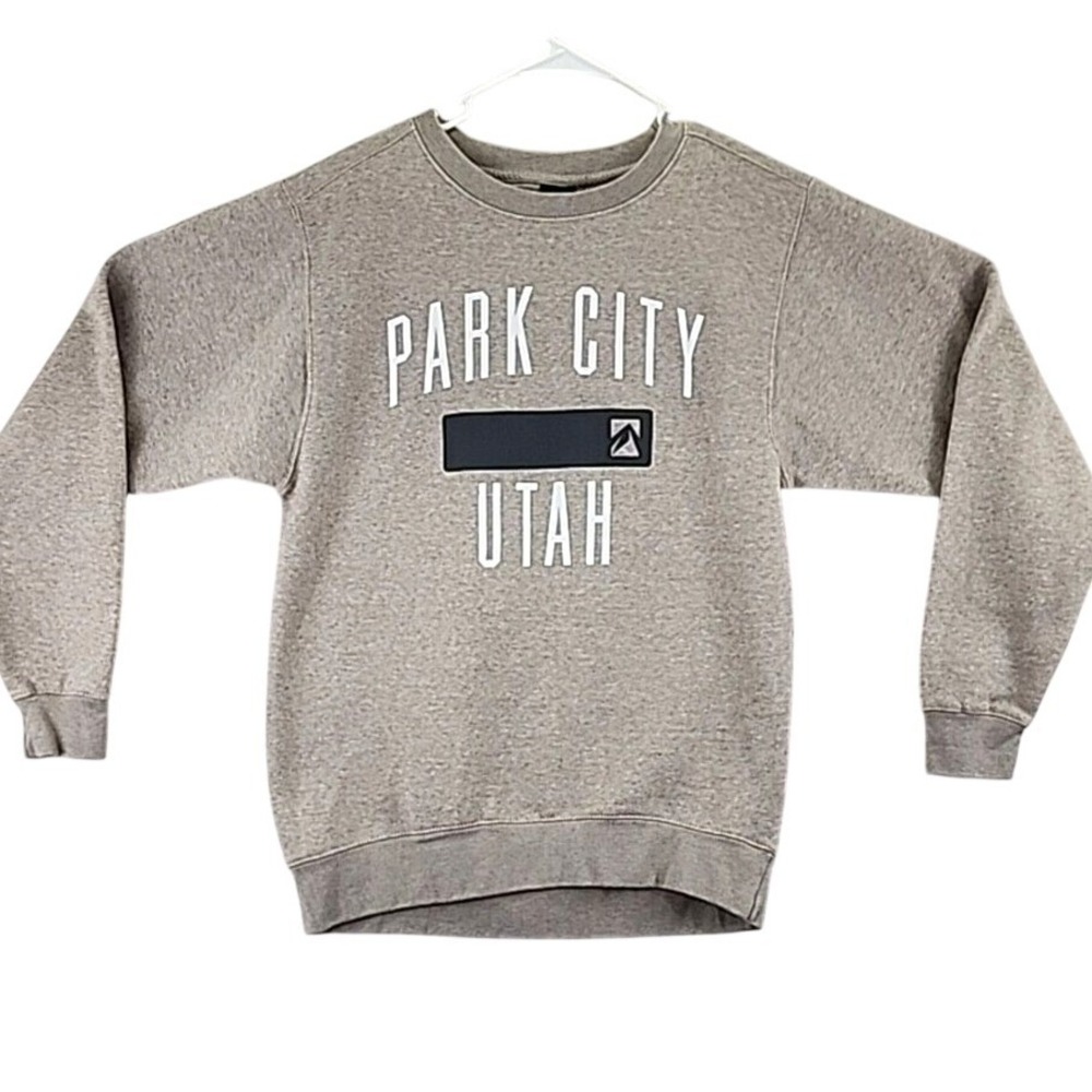 Outfitters Trading Park City Utah Graphic Sweatshirt Mens Size M Tan Long Sleeve